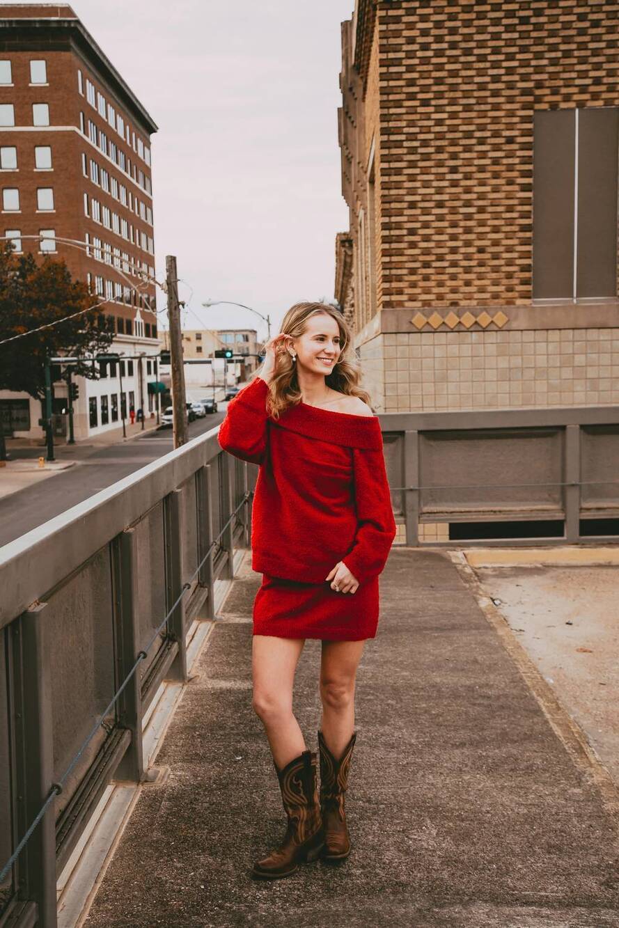 NEW LE LIS foldover set in red